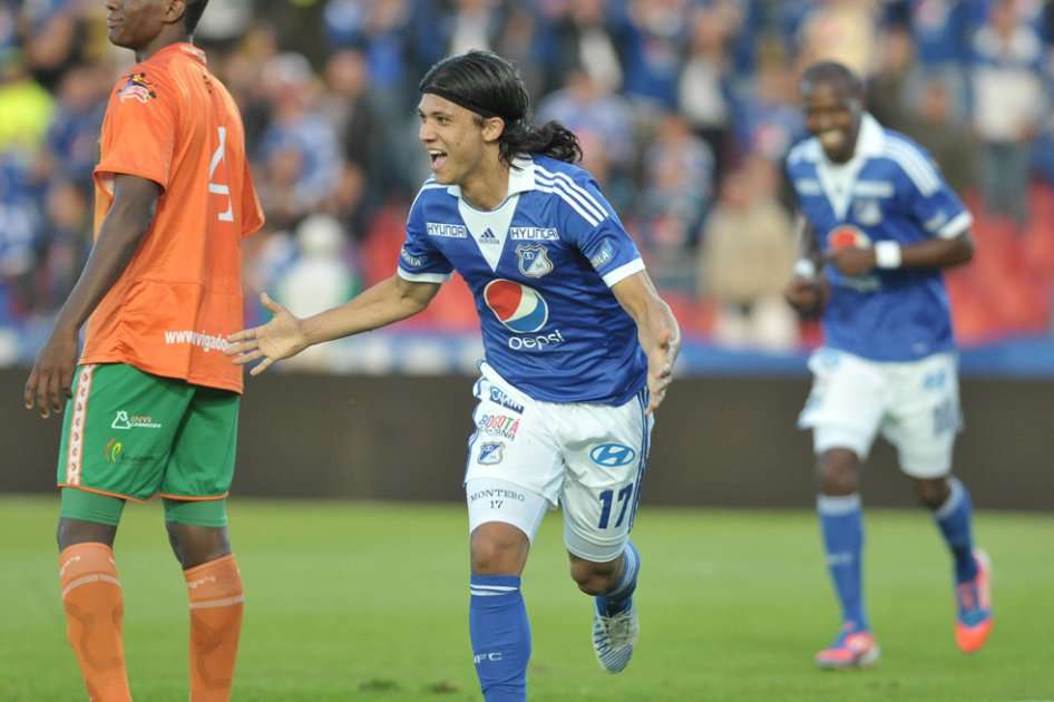 Freddy Montero festeja tras marcarle un gol a Envigado en El Campín. / Gustavo Torrijos