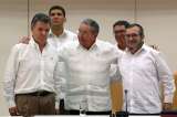 Gobierno y Farc anuncian final de la guerra a más tardar para marzo de 2016