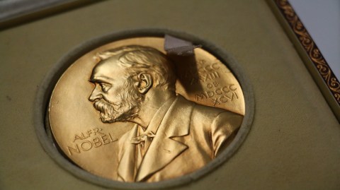 Así es el proceso de selección para elegir al Nobel de Literatura