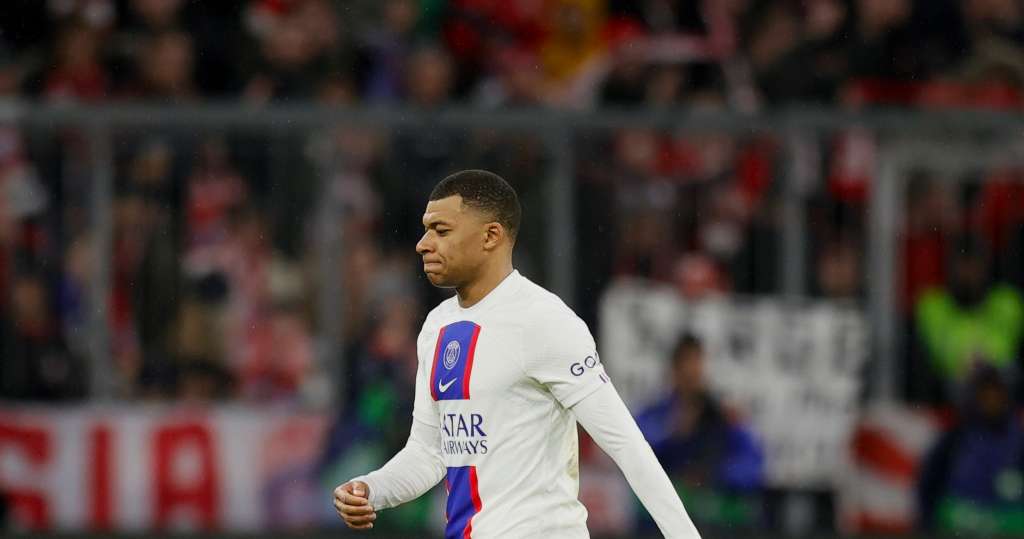Munich (Germany), 08/03/2023.- Kylian Mbappe of Paris Saint-Germain reacts after the UEFA Champions League Round of 16, 2nd leg match between Bayern Munich and Paris Saint-Germain in Munich, Germany, 08 March 2023. (Liga de Campeones, Alemania) EFE/EPA/RONALD WITTEK