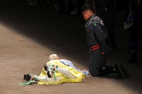 Modelo muere tras desmayarse en desfile de la Semana de la Moda en Sao Paulo