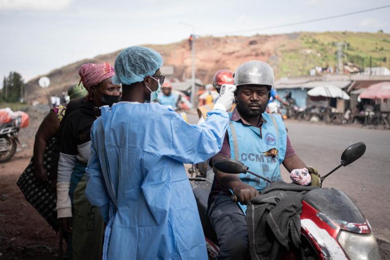 Entre el ébola y la guerra, RD Congo se enfrenta a una “colisión catastrófica”: OMS