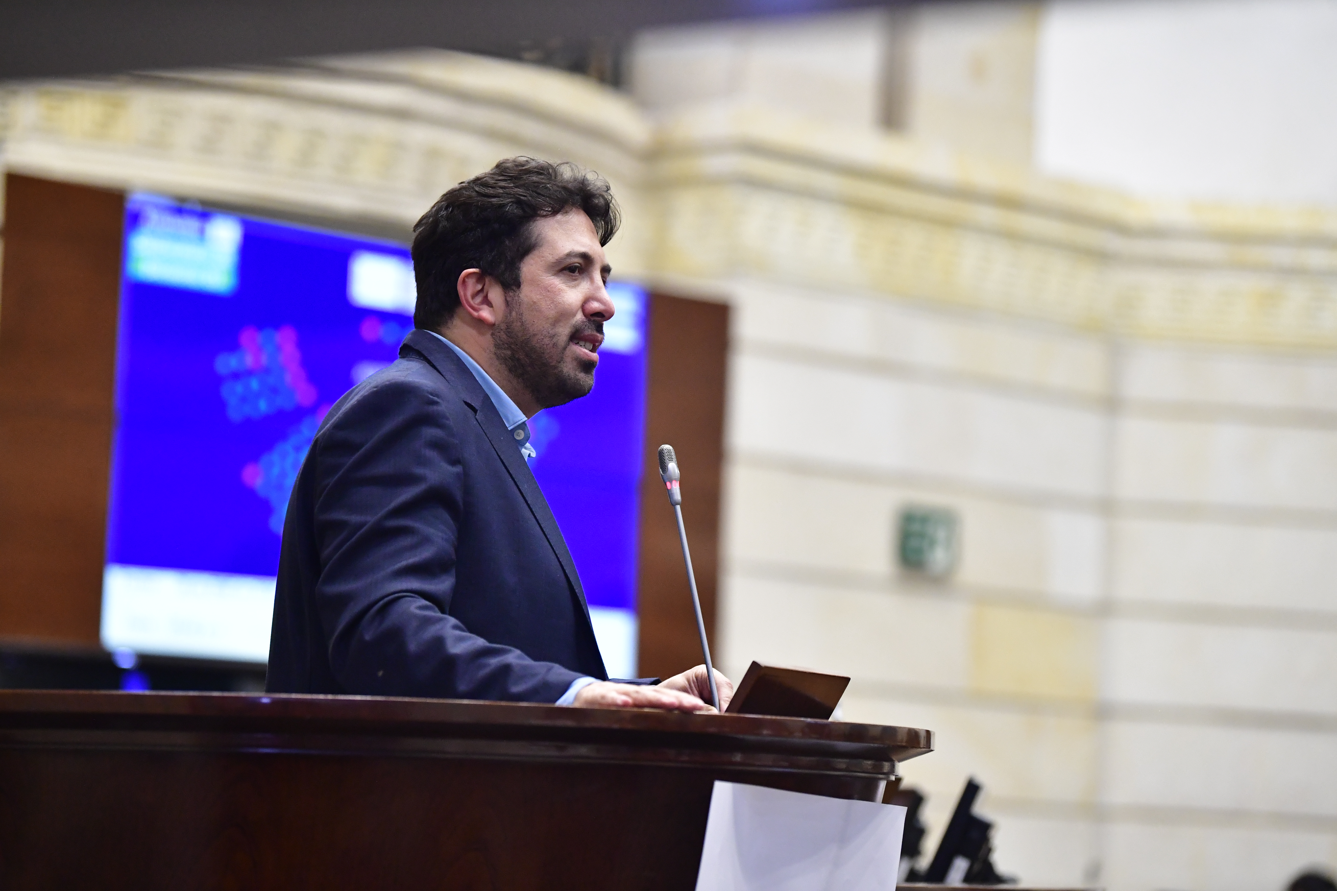 Ministro de Hacienda durante el debate sobre el Estado de Conmoción en el Catatumbo en el Senado de la República