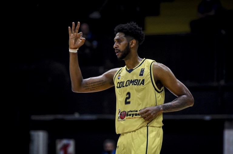 Por trocha y camino de herradura, la vida de Tonny en el baloncesto