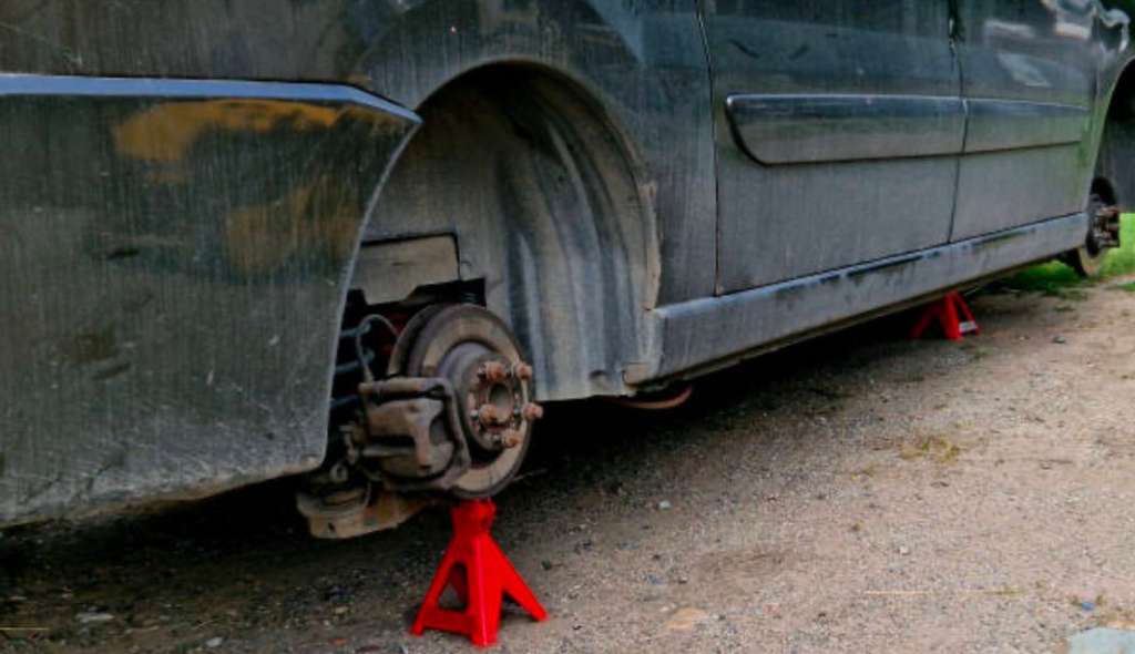 Imagen de referencia. En los operativos se incautaron dos fusiles, 235 cartuchos y cinco proveedores ocultos en un carro con placas adulteradas.