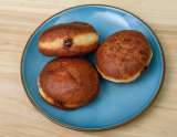 Esta es la receta para hacer donas rellenas de chocolate