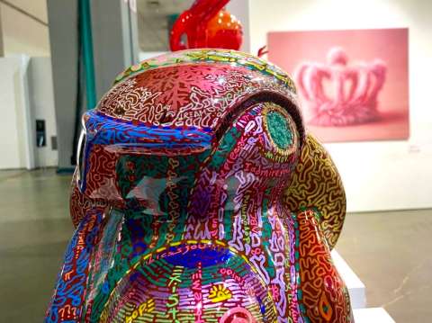 Johnny López, el escultor colombiano que llegó con sus obras al LA Art Show