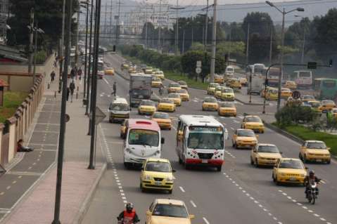 En 2016 más de 450 carros chimenea han sido inmovilizados en Bogotá