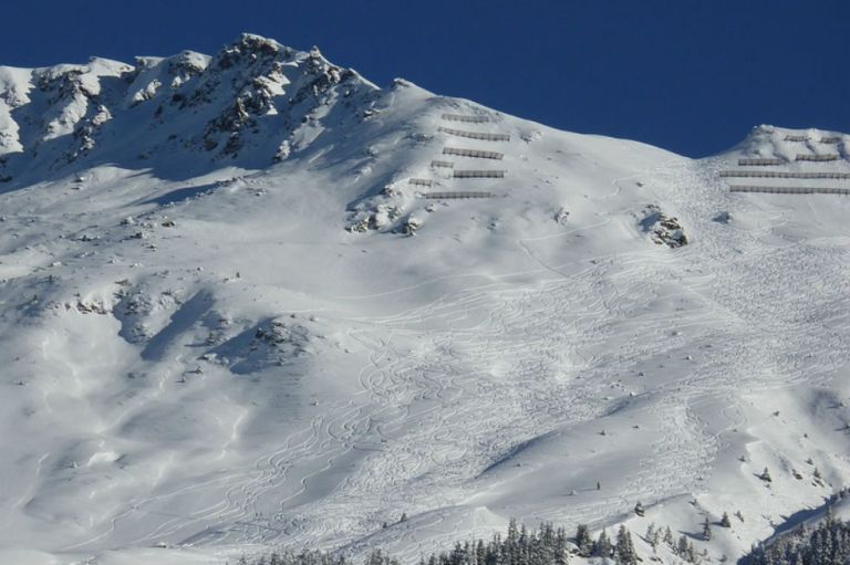 Cuatro muertos deja avalancha en Alpes franceses