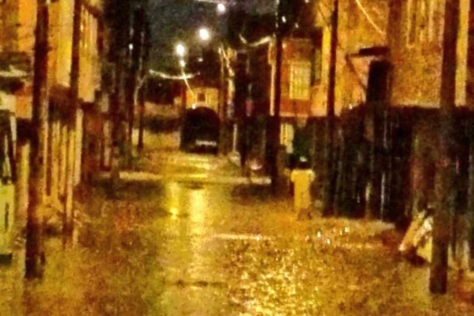 Al menos 100 viviendas en Soacha se inundaron. / Twitter: @bomberos_soacha
