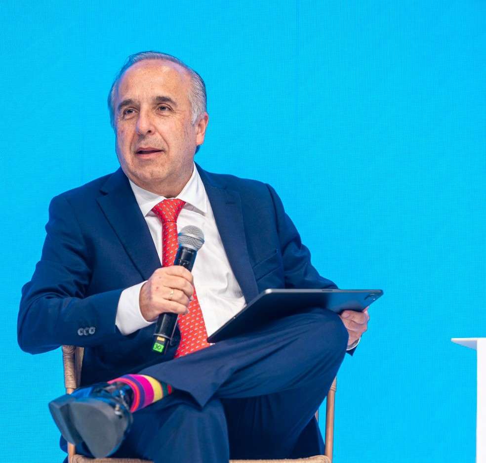 Guillermo Reyes, ministro de Transporte.