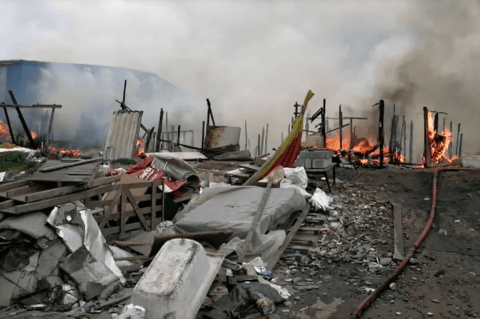 Incendio en Puente Aranda tras desalojo de invasión cerca a la cárcel modelo