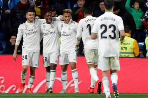Real Madrid se mete en la pelea por el título de la Liga de España