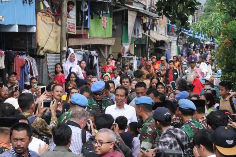 Ya son 6 muertos y 200 heridos en Indonesia por protestas contra reelección de Widodo
