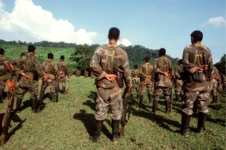 ¿Se avecina el fin del paramilitarismo?