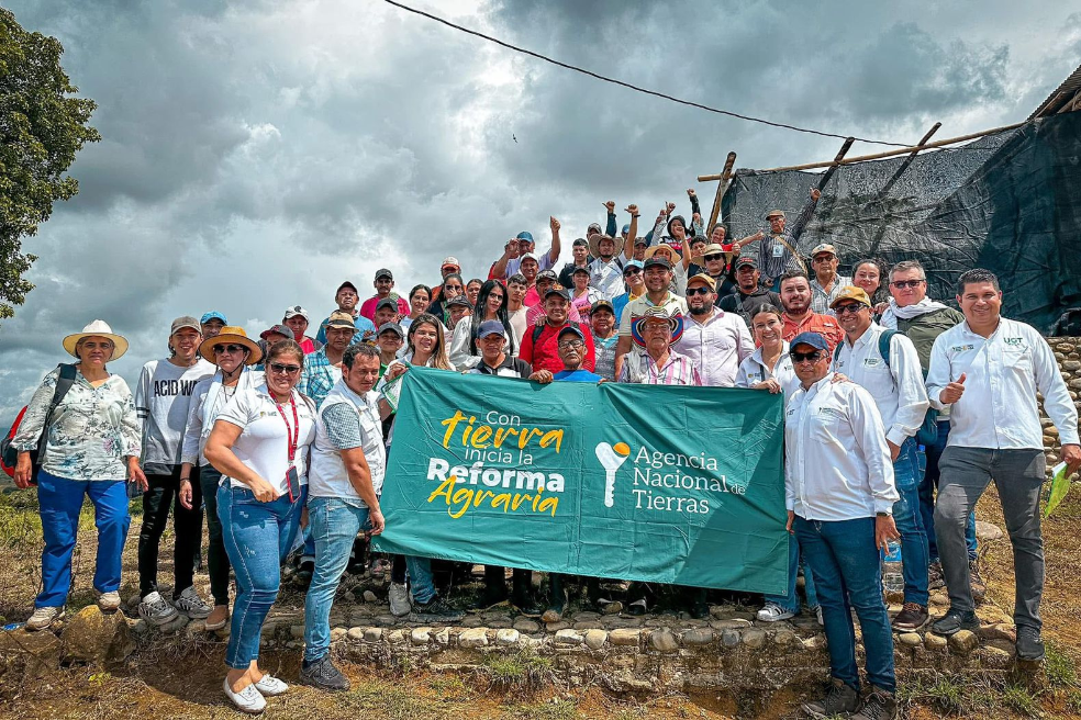 Los predios de la reforma agraria por los que cuestionan al hermano de un alcalde en Huila