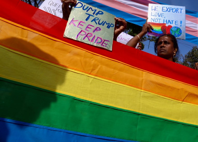 Desde eliminar la cebra arcoíris hasta vigilar baños: la cruzada anti LGBTIQ+ en Texas
