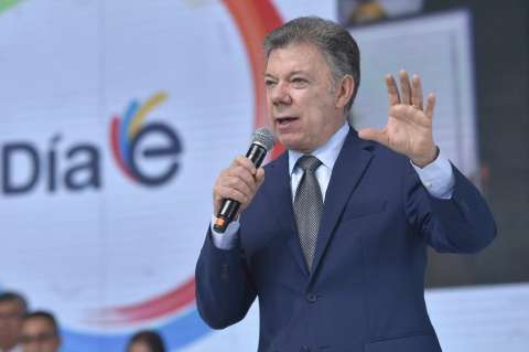Santos lidera hoy en México XIII Cumbre de la Alianza del Pacífico