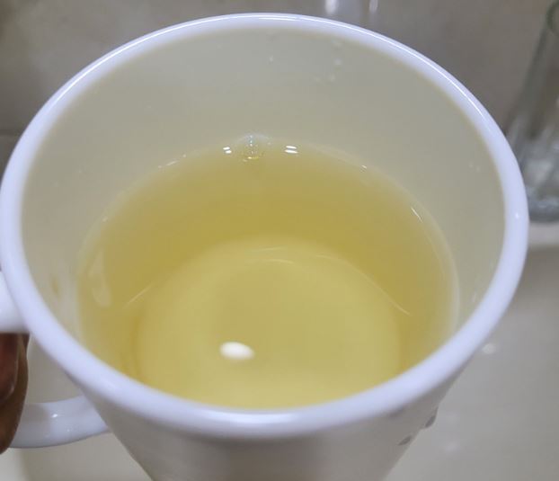 Ciudadanos reportan color amarillo en varias zonas de la ciudad. Los cambios en las plantas de agua buscan asegurar abastecimiento en época de sequía explican el fenómeno.