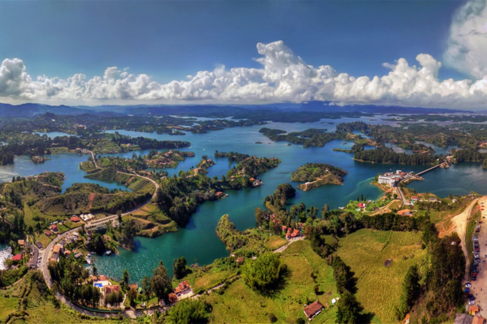 El agua del río Nare fue utilizada para hacer el embalse El Peñol-Guatapé. / Alejandro Osorio Agudelo