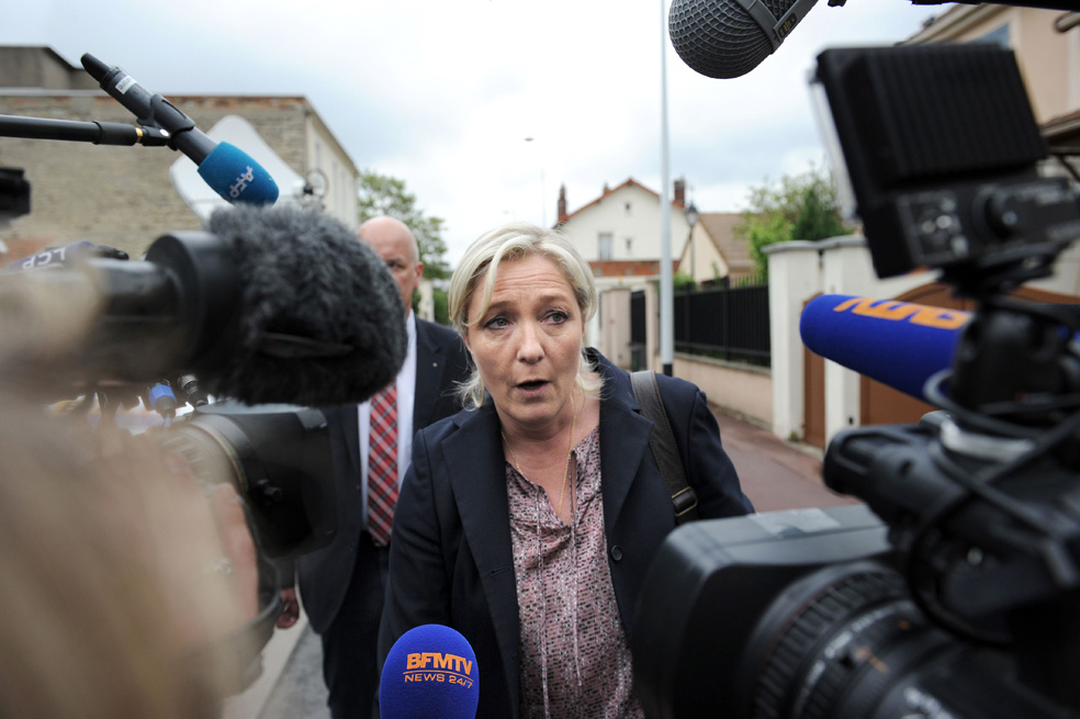 La triunfante líder conservadora francesa, Marine Le Pen, cuyo partido logró 25 curules. / AFP