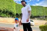 Video: Mateo Carvajal y su hijo están listos para Halloween con “idea barata”