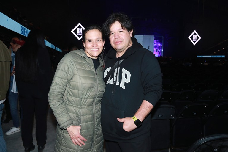 Erika Puentes y Hernan Puentes Ricardo Arjona
