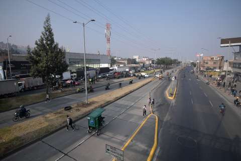 Desabastecimiento y millonarias pérdidas: lo que dejó el paro camionero en Bogotá