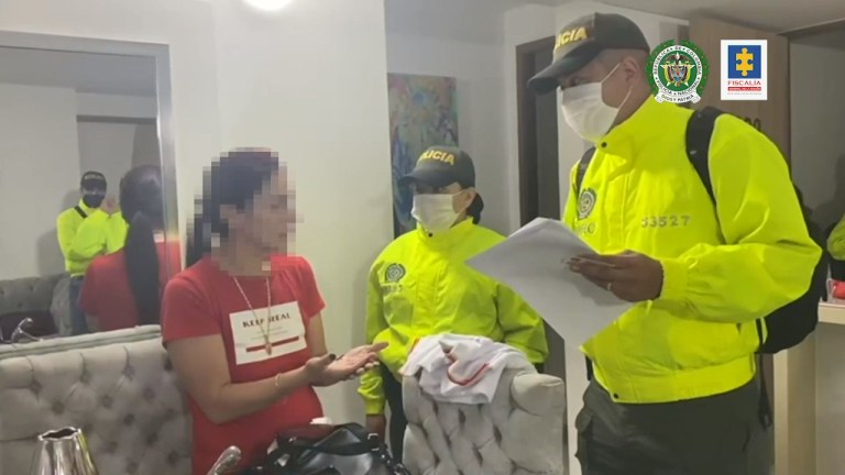 Capturan a tres miembros de una familia que habría lavado  $82.000 millones