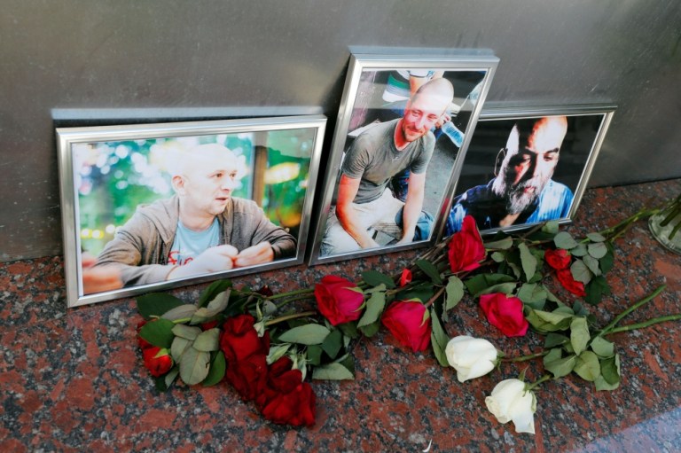 Sigue la confusión por tres periodistas rusos asesinados en África
