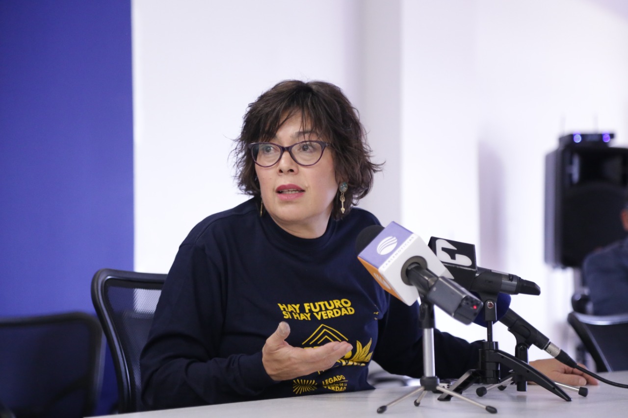 Martha Ruiz fue la comisionada doliente del volumen "No matarás", una narrativa histórica de la guerra en Colombia.