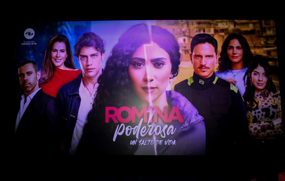 La protagonista de 'Romina', Juanita Molina tiene 26 años es cantante, realizadora y comunicadora social.