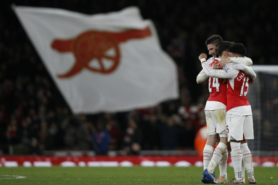 Los jugadores del Arsenal celebran la victoria contra el Manchester City. / AFP