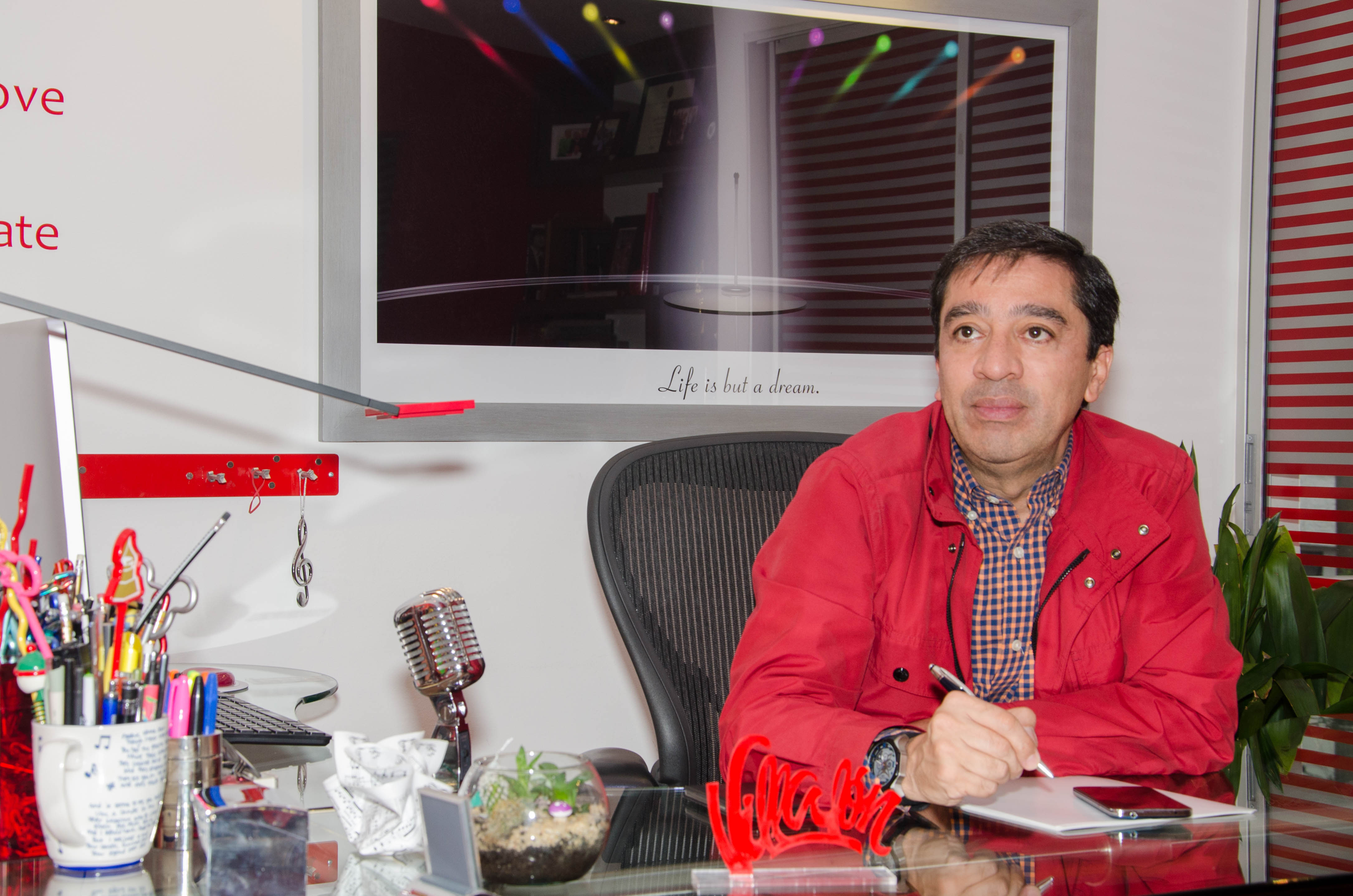 Gonzalo Villalón dirige la empresa Villalón Entretenimiento que ha organizado eventos como los Premios Shock, el Jumbo Concierto y Comediantes de la noche. / Cortesía