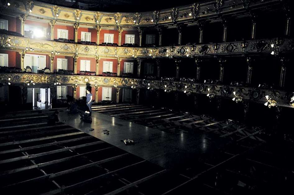 La remodelación del Teatro Colón está en entredicho por normas patrimoniales. / Daniel Gómez