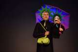 Tola y Maruja, “por el güeco”