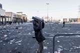 Sudáfrica: sexto día de protestas dejan 72 muertos y más saqueos