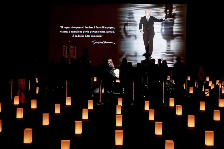 Multitudinaria despedida: Milán le da el último adiós a Giorgio Armani