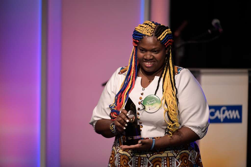 Defensora de Derechos Humanos y lideresa social de la fundación “Arrópame con tu Esperanza”, candidata por Chocó a Mujer Cafam 2023.