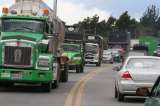 Al menos siete vías colapsadas por protestas de camioneros y volqueteros en Bogotá