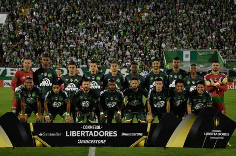 Chapecoense aterrizó en Medellín cinco meses después de la tragedia