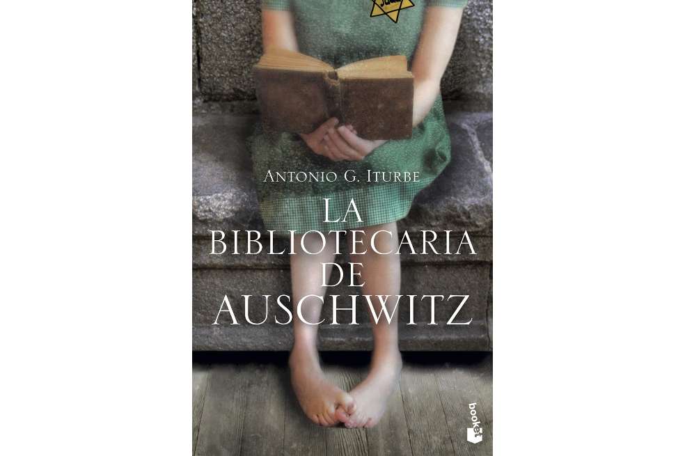 La novela "La bibliotecaria de Auschwitz" se publicó por primera vez en 2012.