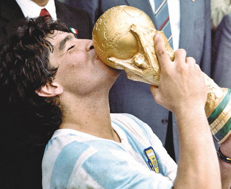 “Diego Maradona era capaz de prodigios incomparables”: Juan Villoro