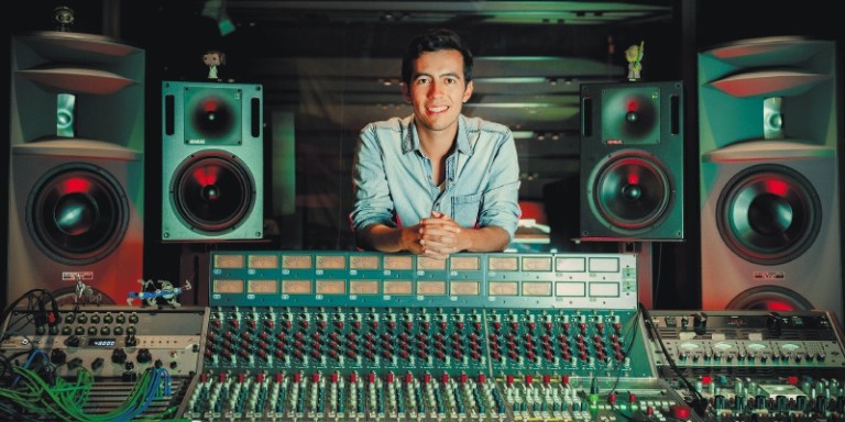 “Cuando entrego la canción mezclada, esta también lleva algo de mí”, Daniel Cortés
