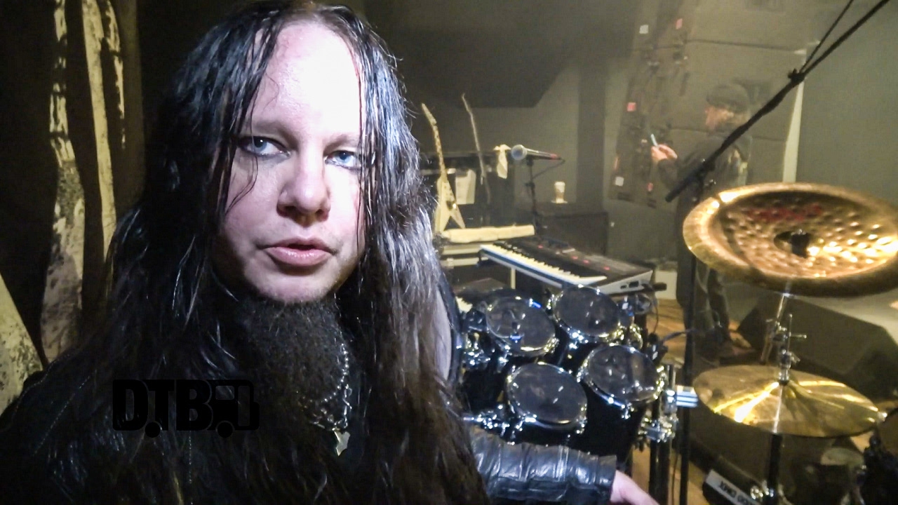Joey Jordison salió de Slipknot en el año 2013, aunque nunca se revelaron las razones verdaderas por las que él se separó de la banda.