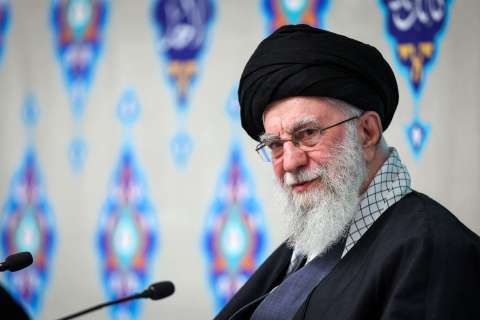 Irán advierte que responderá con fuerza a cualquier agresión según su derecho a la defensa
