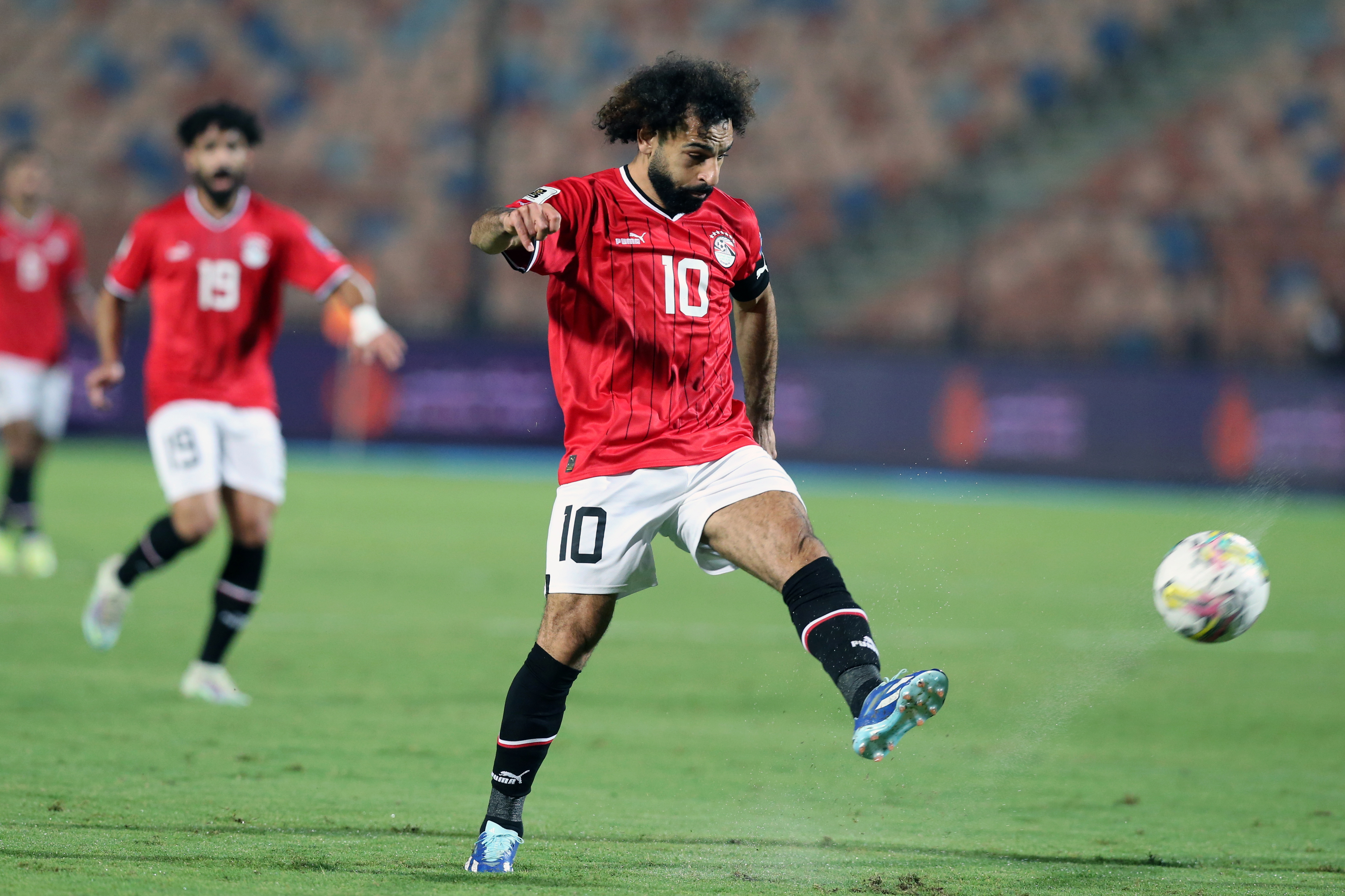 Cairo (Egypt), 16/11/2023.- Mohamed Salah of Egypt in action during the FIFA World Cup 2026 CAF African Qualifiers soccer match between Egypt and Djibouti in Cairo, Egypt, 16 November 2023. (Mundial de Fútbol, Egipto) EFE/EPA/KHALED ELFIQI