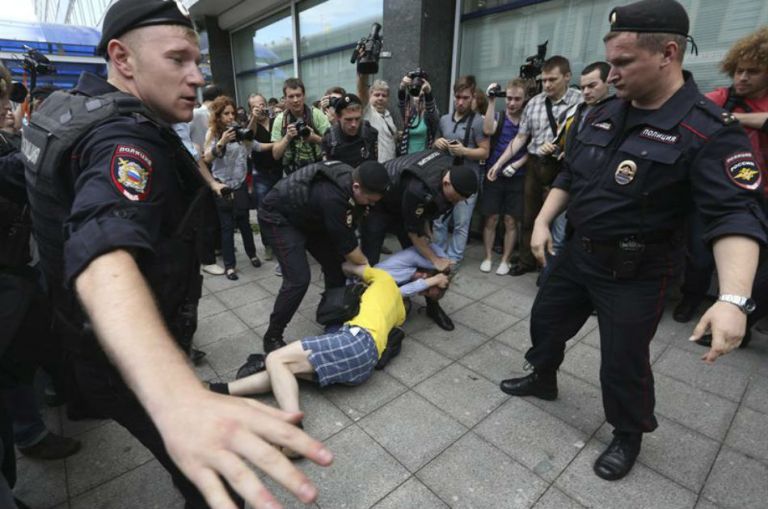Rusia prohíbe propaganda homosexual