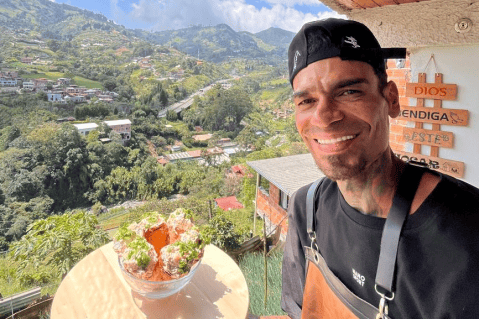 La historia de “Vickingo”: el limpiavidrios que se convirtió en un influencer gastronómico