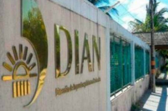 Detienen funcionarios de la DIAN y POLFA por red de contrabando internacional